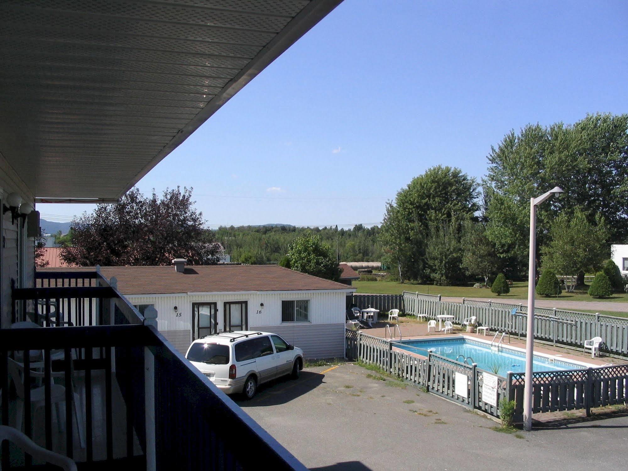 Hotel Motel Granby Eksteriør billede